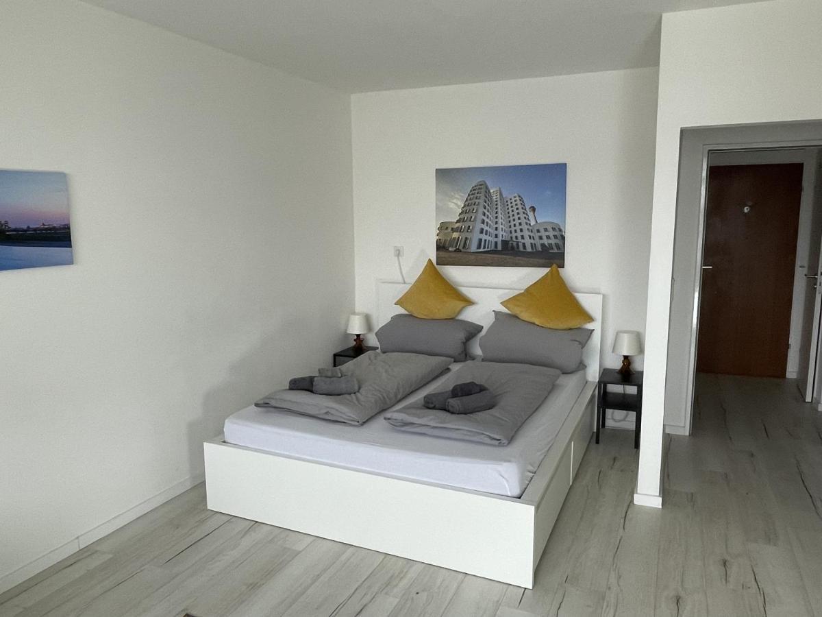 Apartment Rhein - Central - Balcony - Tradefair Neuss Exterior foto